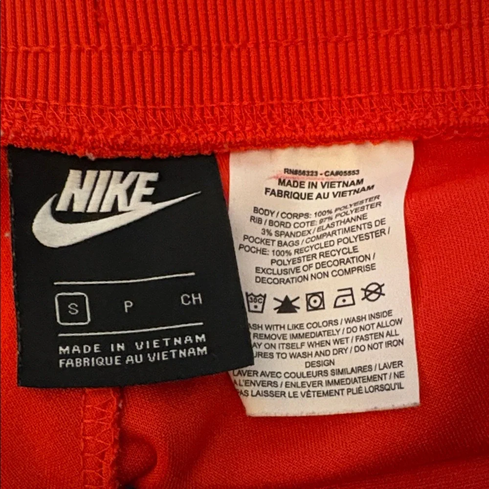 Nike Cropped Embroidered Track Pants - Picture 5 of 6